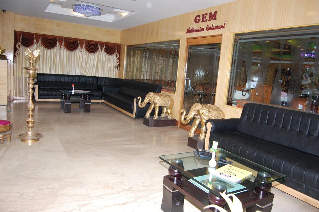Hotel Sona'S Tiruchirappalli Exteriör bild