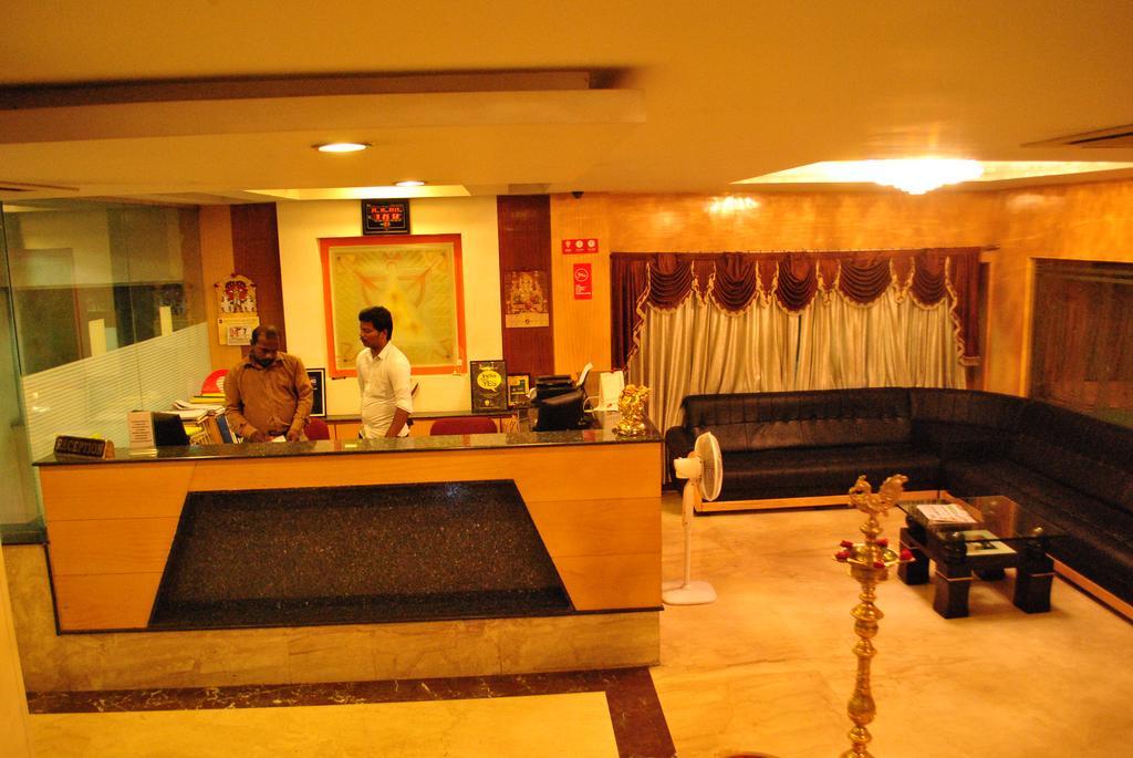Hotel Sona'S Tiruchirappalli Exteriör bild