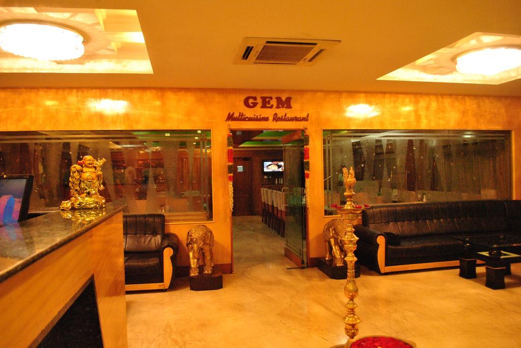 Hotel Sona'S Tiruchirappalli Exteriör bild