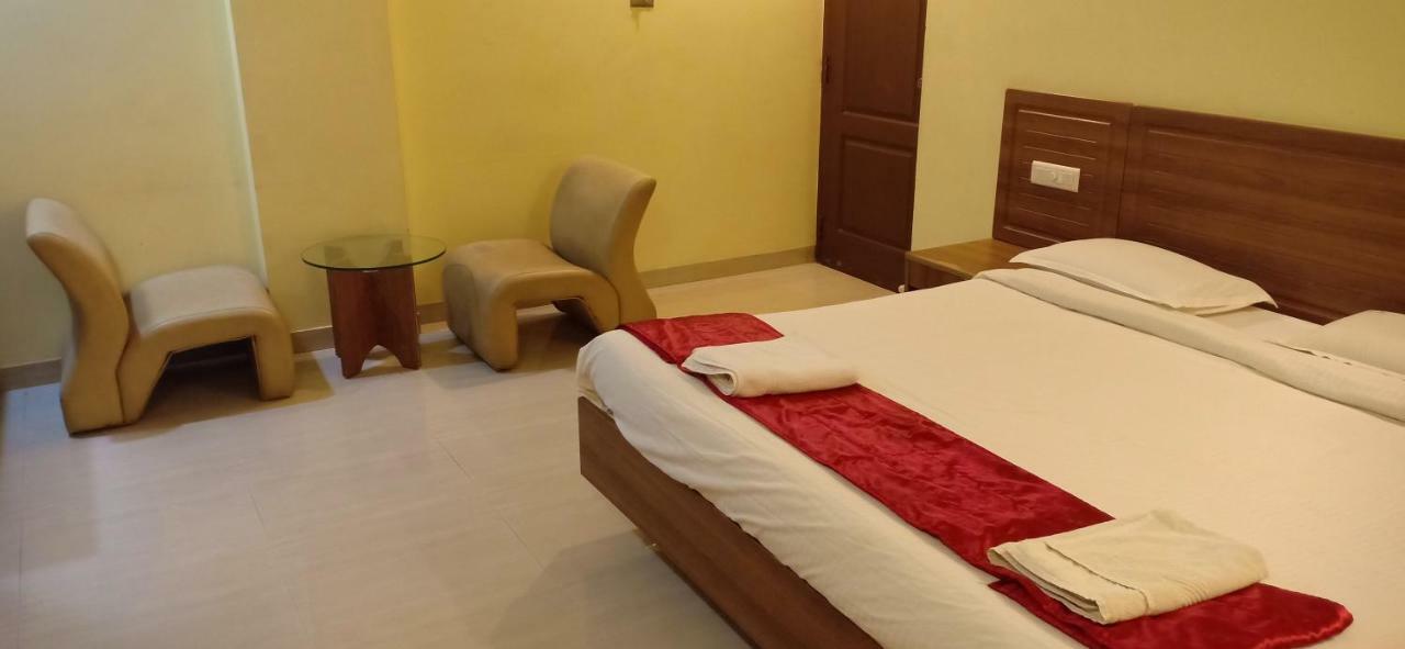 Hotel Sona'S Tiruchirappalli Exteriör bild