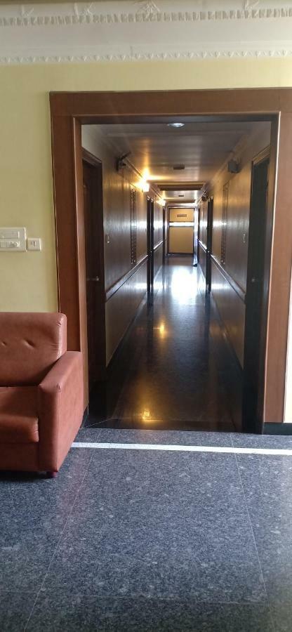 Hotel Sona'S Tiruchirappalli Exteriör bild
