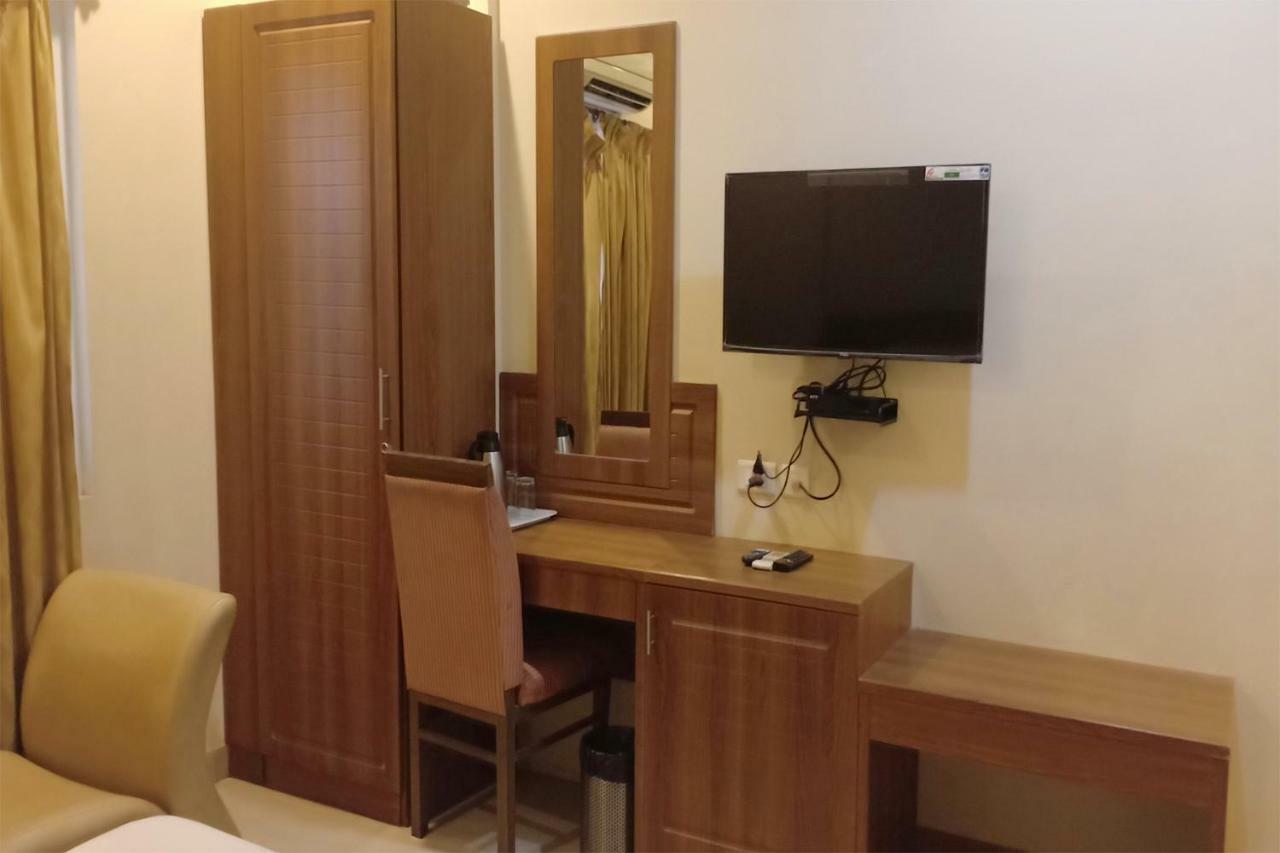 Hotel Sona'S Tiruchirappalli Exteriör bild