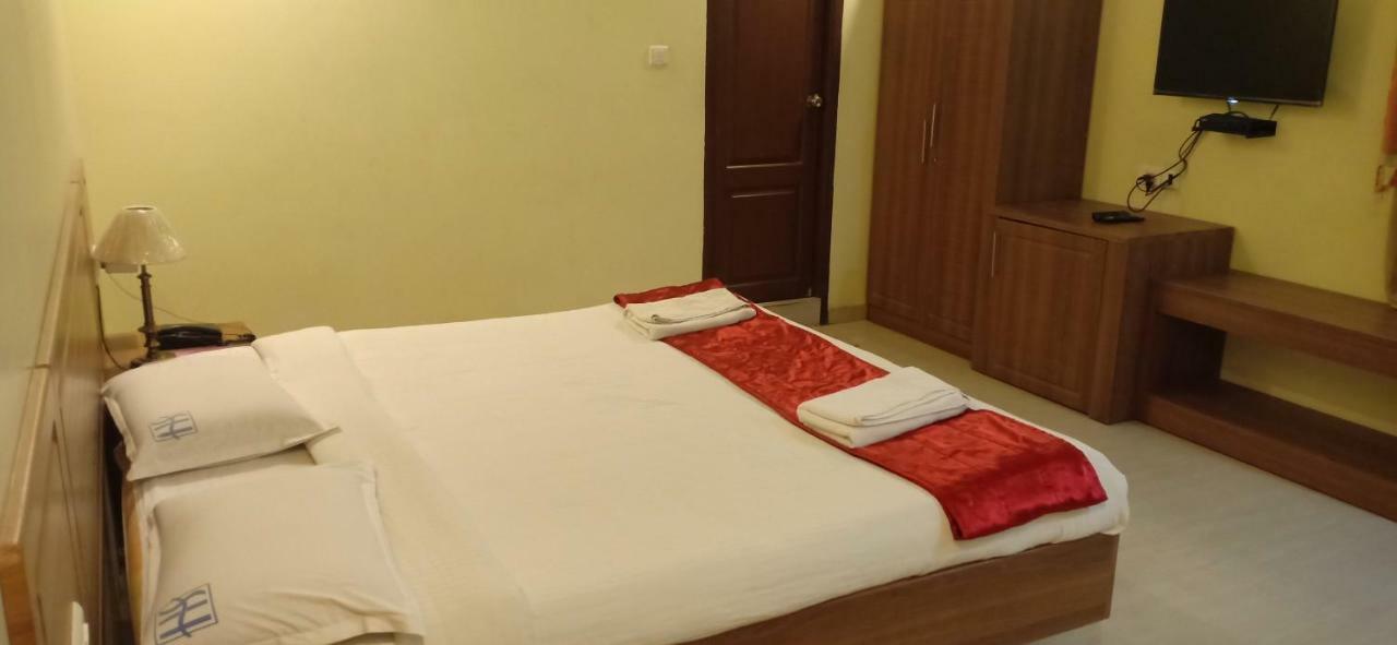 Hotel Sona'S Tiruchirappalli Exteriör bild