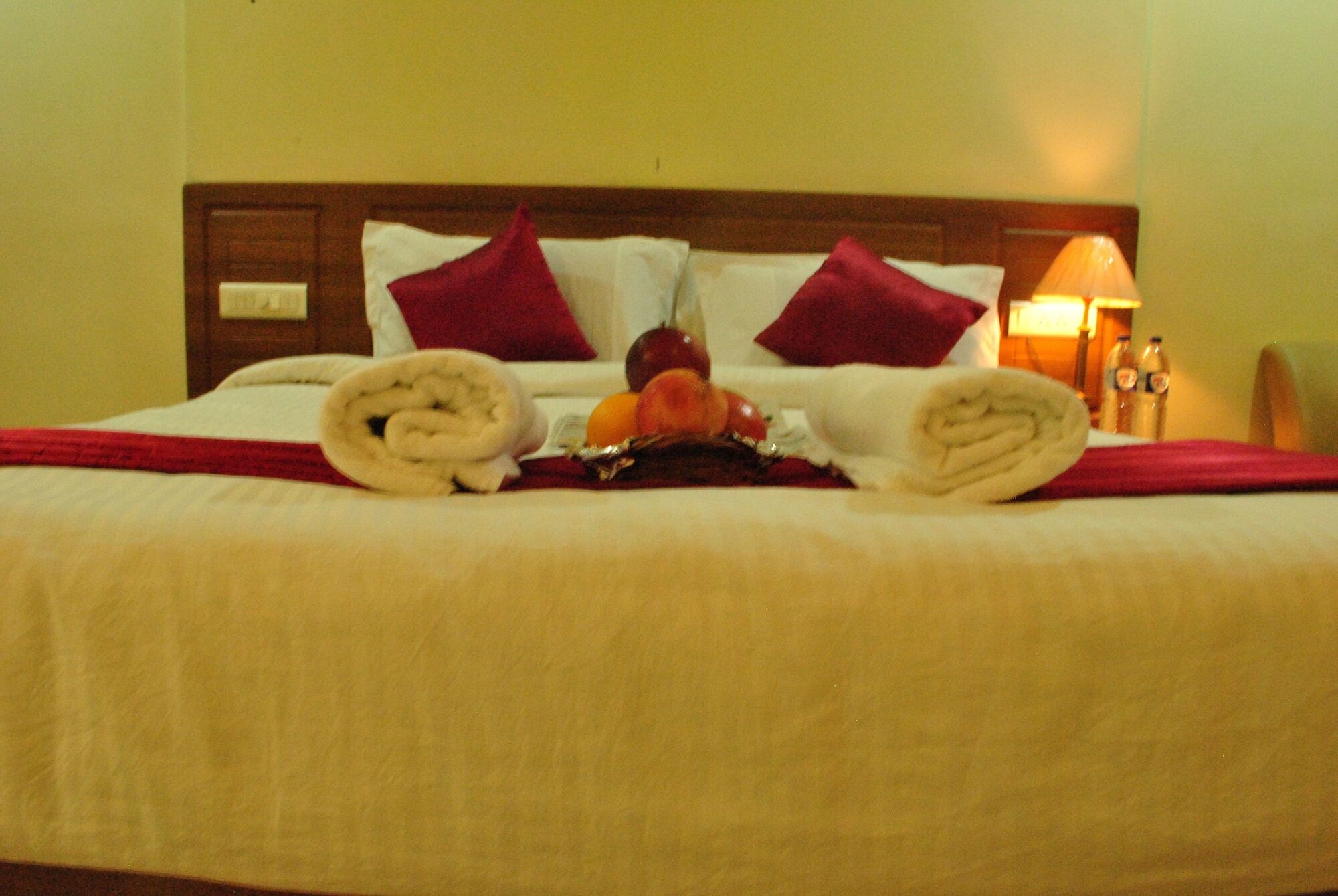 Hotel Sona'S Tiruchirappalli Exteriör bild
