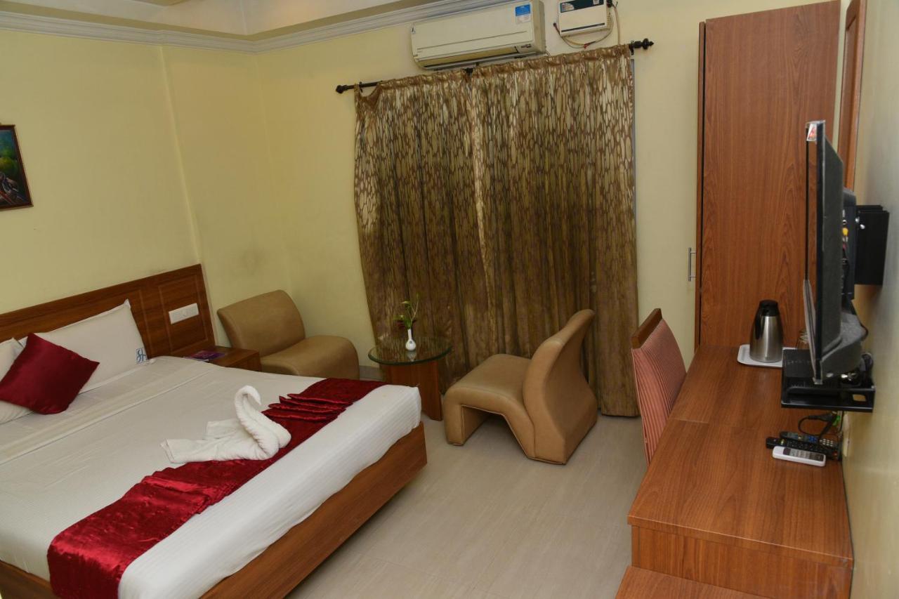Hotel Sona'S Tiruchirappalli Exteriör bild